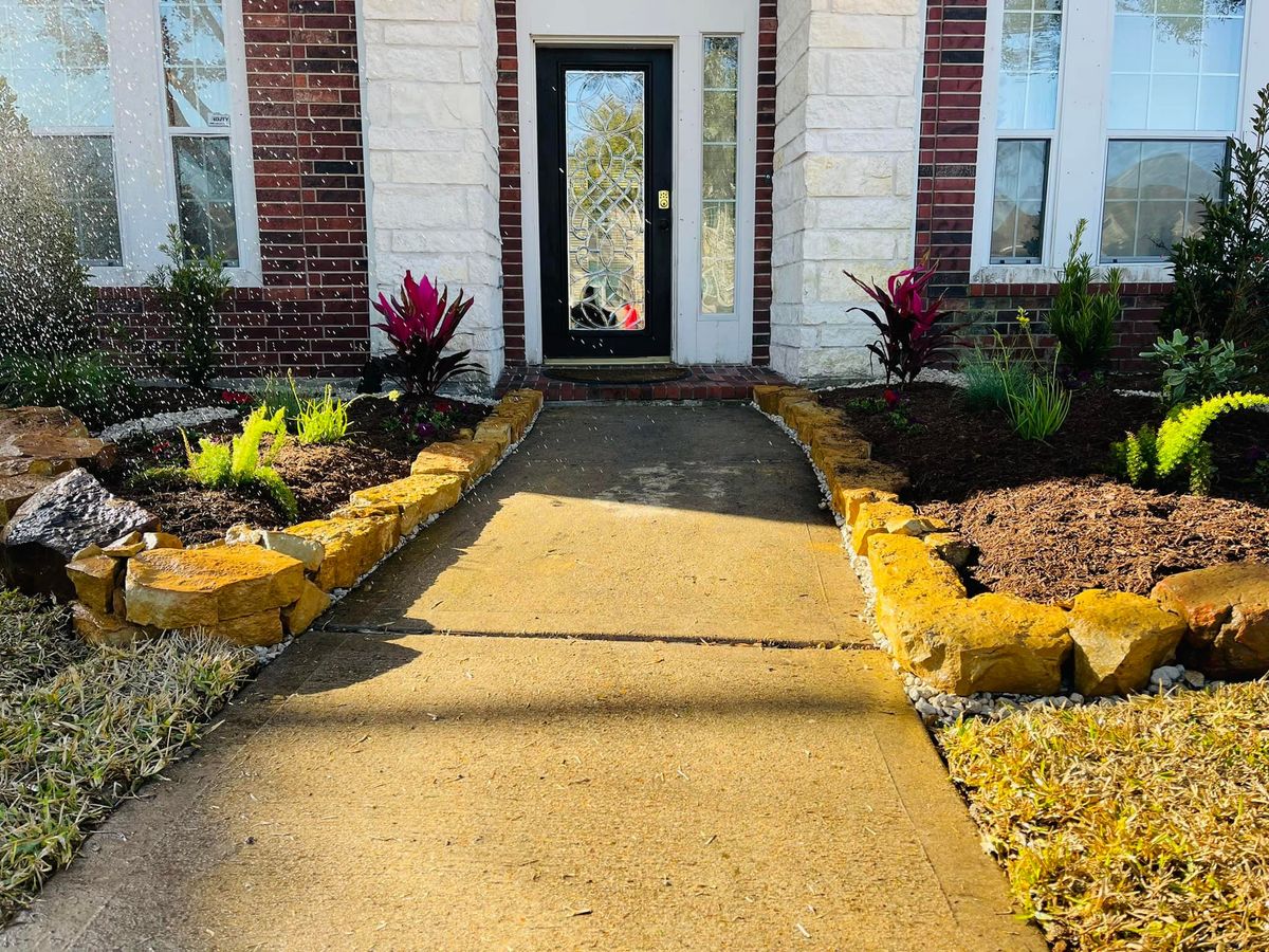 Mulch Installation for Full Armor Landscapes in League City, TX