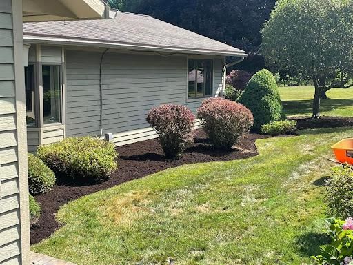 Mulch Installation for Puleo Landscape LLC in Canastota , NY