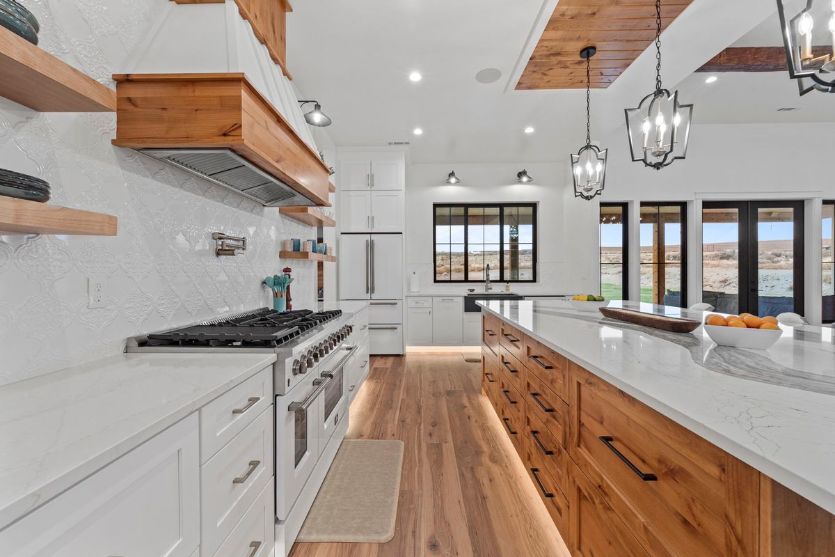 Custom Home Construction for Genuine Homes LLC in Franklin County, WA