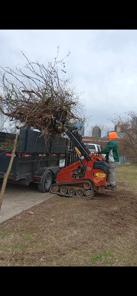 Fall Clean Up for Russell's Lawn Care Plus in Nashville, TN