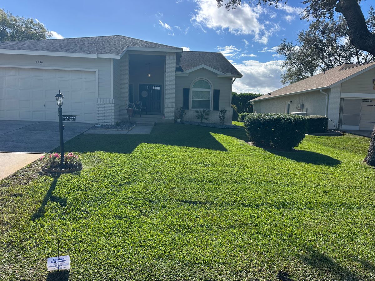 Lawn Spraying for Garrison Pest Control Inc in North Weeki Wachee, FL
