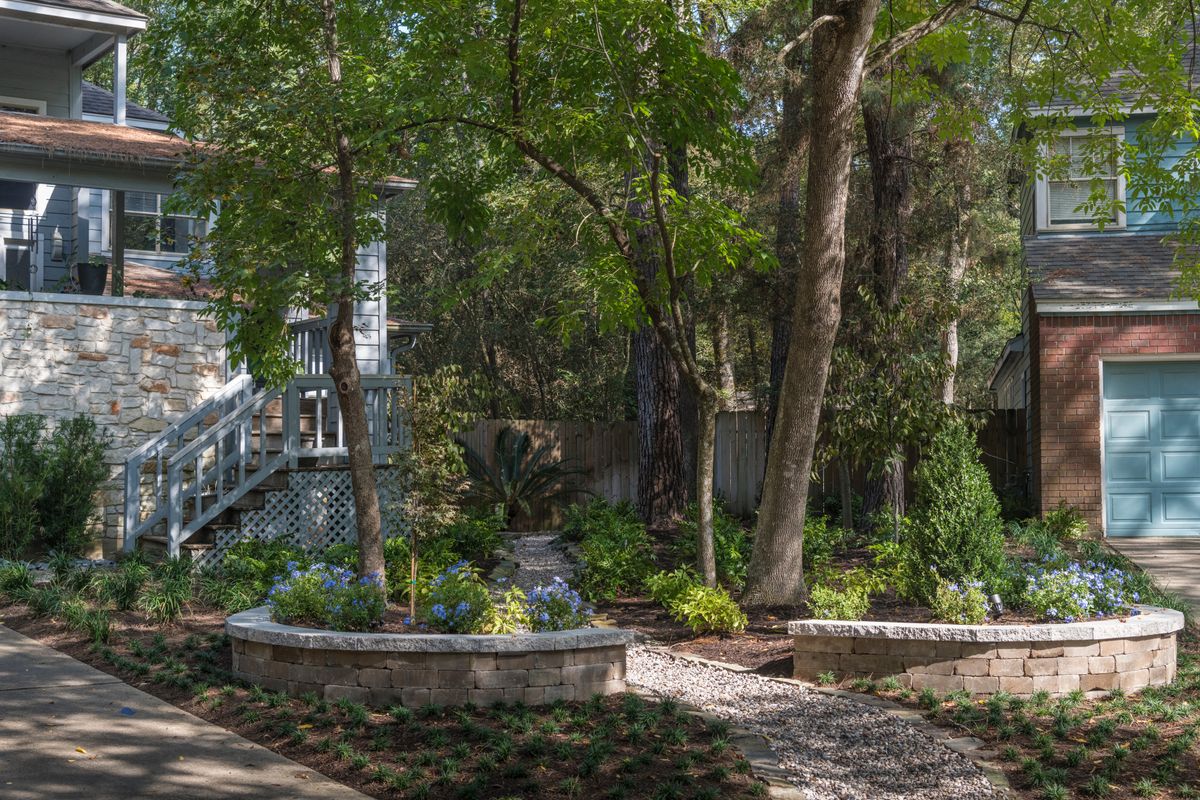 Hardscaping for Atlas Land Design in Creekside Park, TX