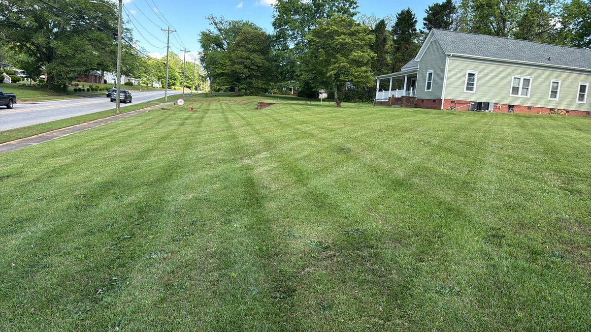 Mowing for Thin Green Line Landscaping & More in Laurens, SC