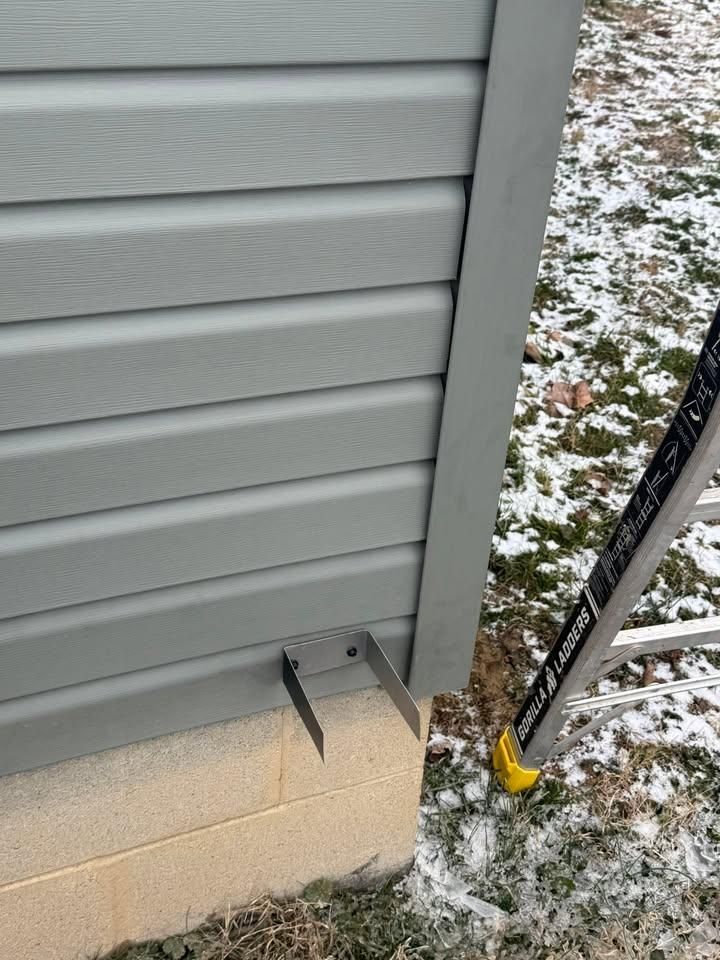 Siding for Top Hand Roofing and Gutter in Pomeroy, OH