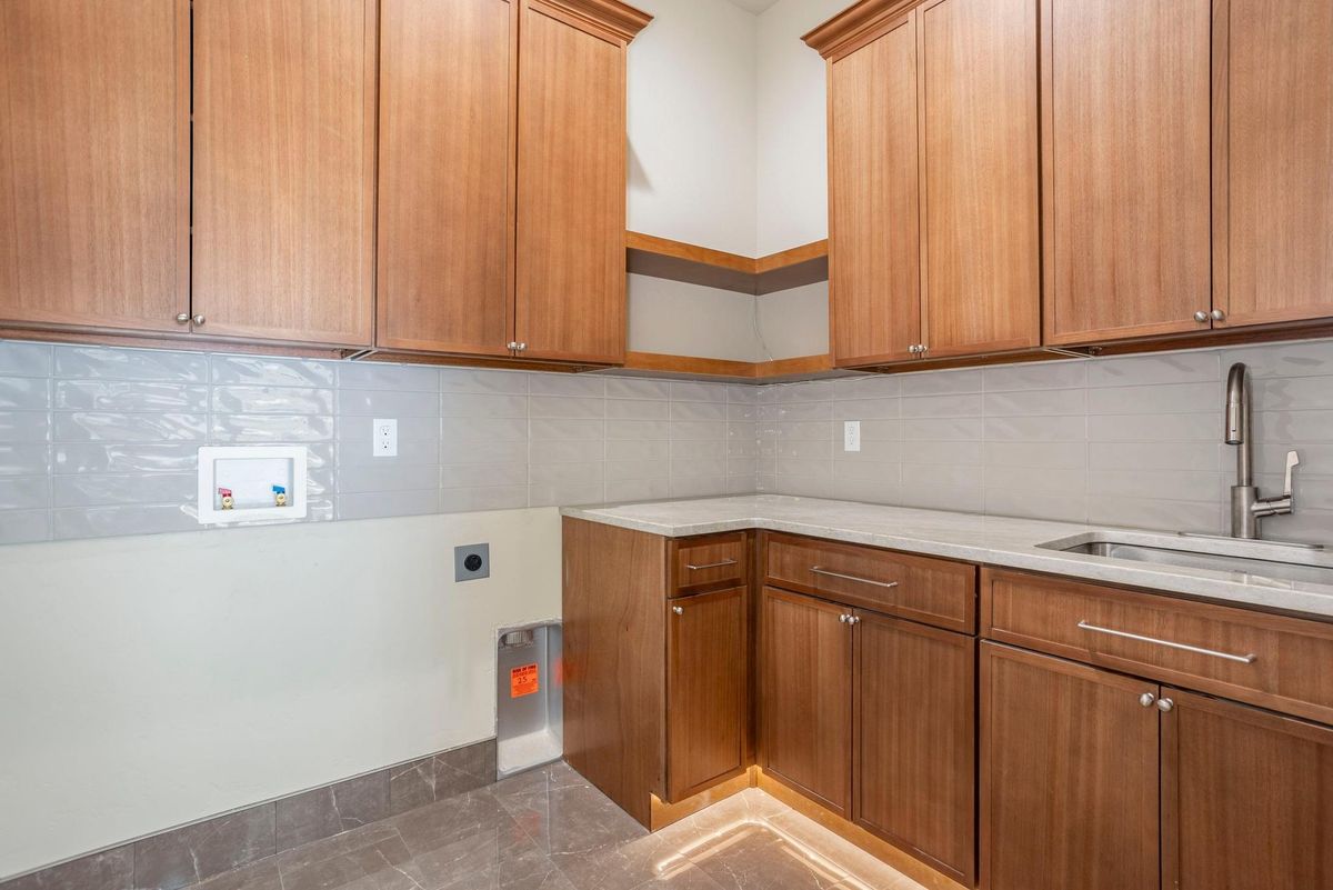 Custom Home Construction for Genuine Homes LLC in Franklin County, WA