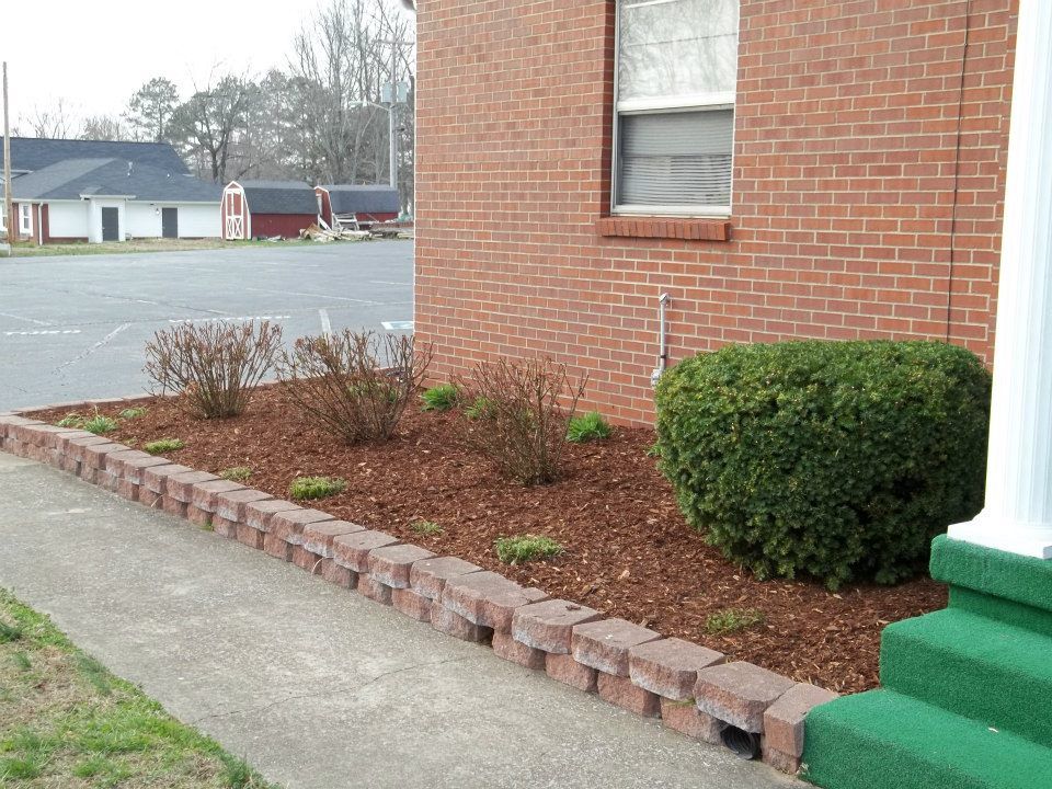 Natural Stone Hardscape for Dustins Lawncare and Landscaping in Lawrenceburg, TN