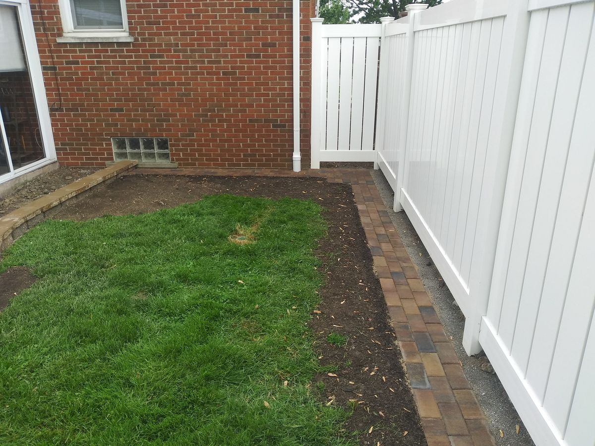 Masonry for Humphries Hardscape in Wyandotte, MI