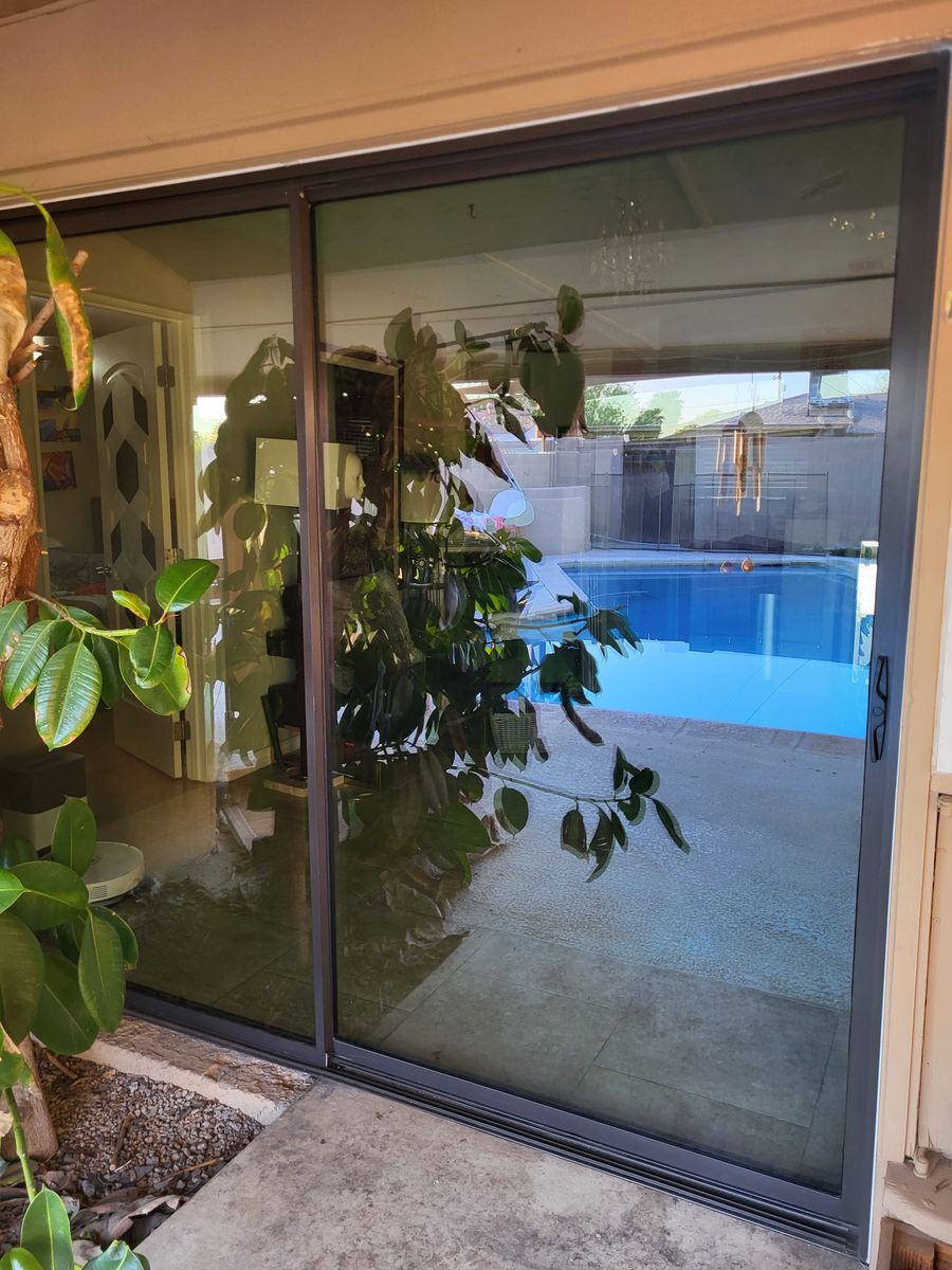 Glass Installation for Maricopa Glass in Phoenix, AZ