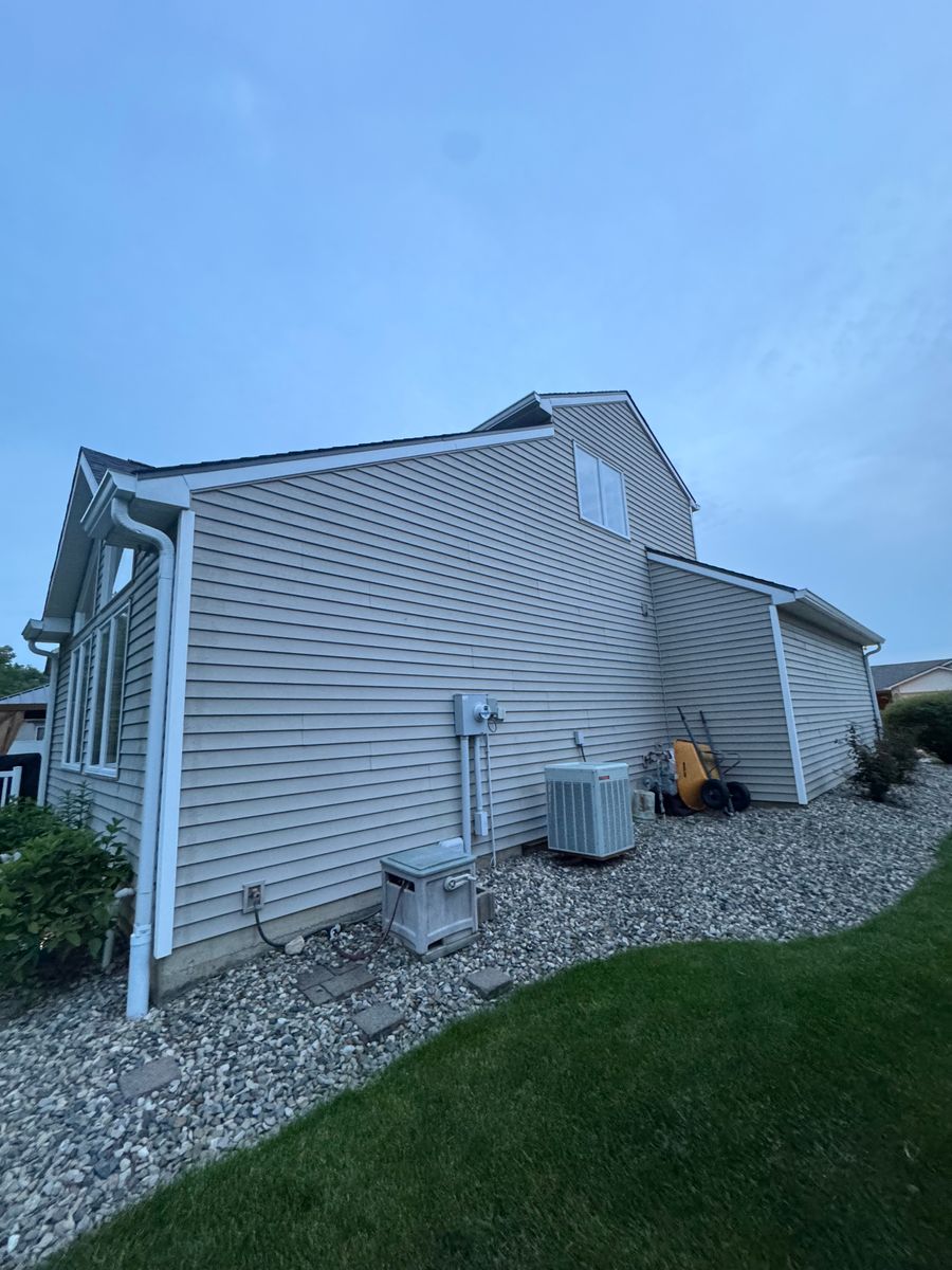 Gutters for Horns Seamless Gutters and Leaf Guards in Huntington,, IN