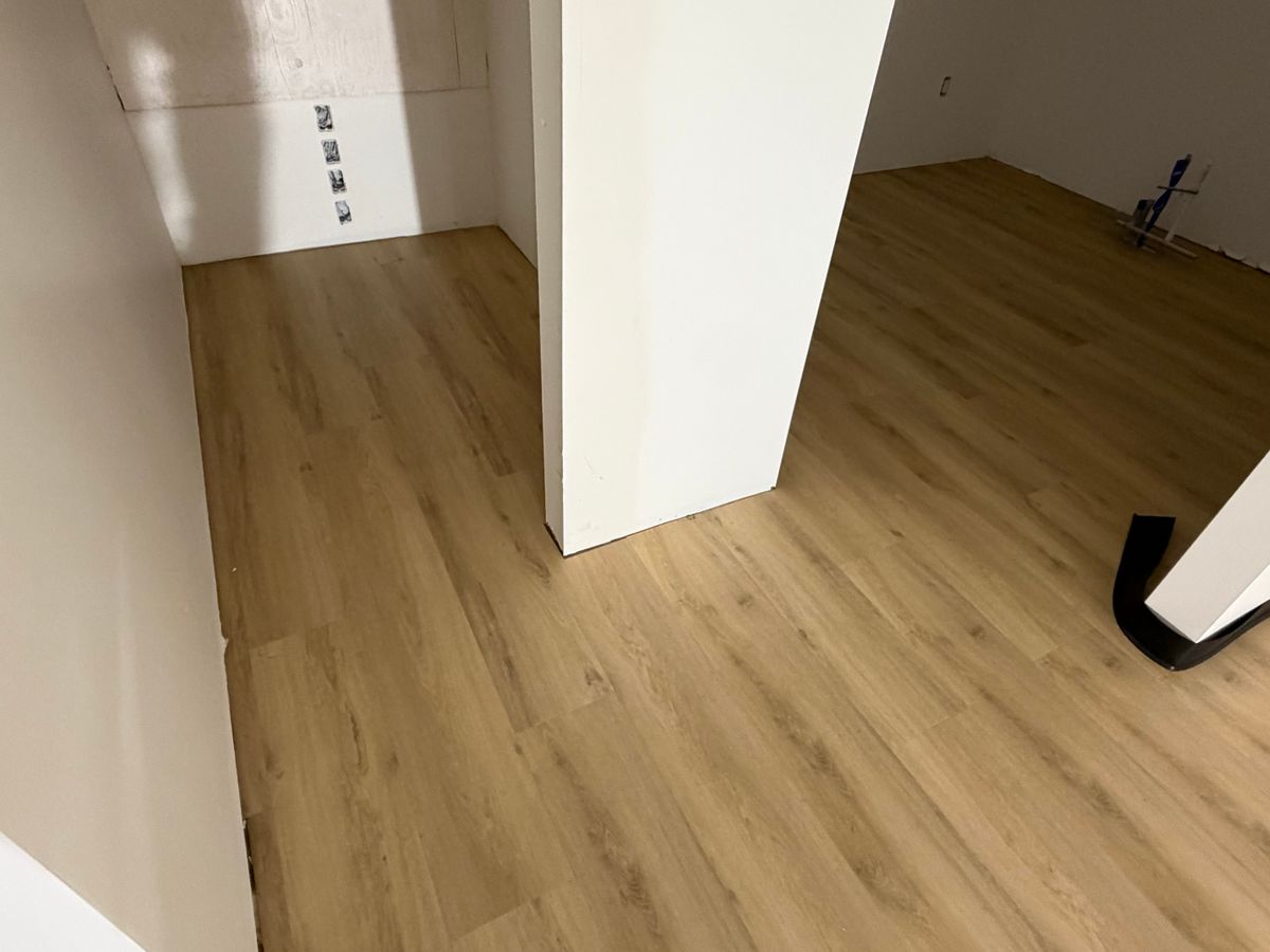 Hard Surface Installations for Top Knotch Floors HI, LLC  in Honokaa, HI
