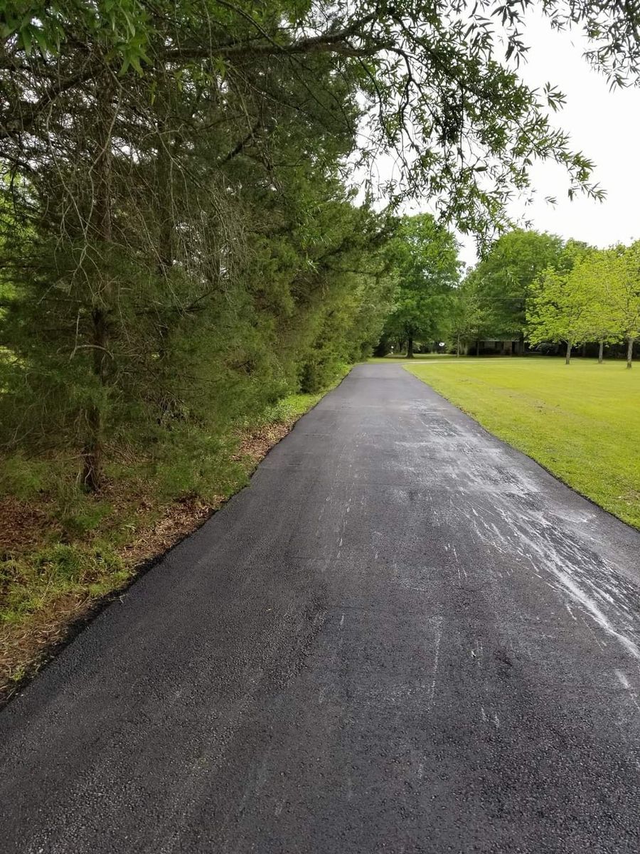 Sealcoating for Hurts Asphalt Paving in Athens, TX