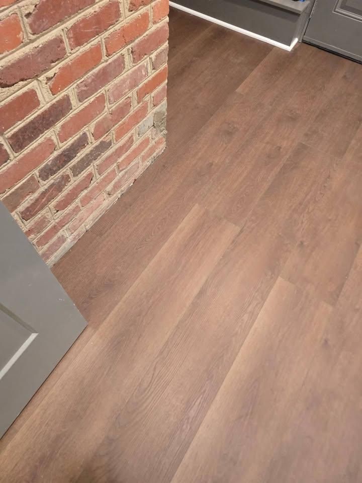Laminate Flooring for Jason Tench Flooring LLC in Richmond, VA