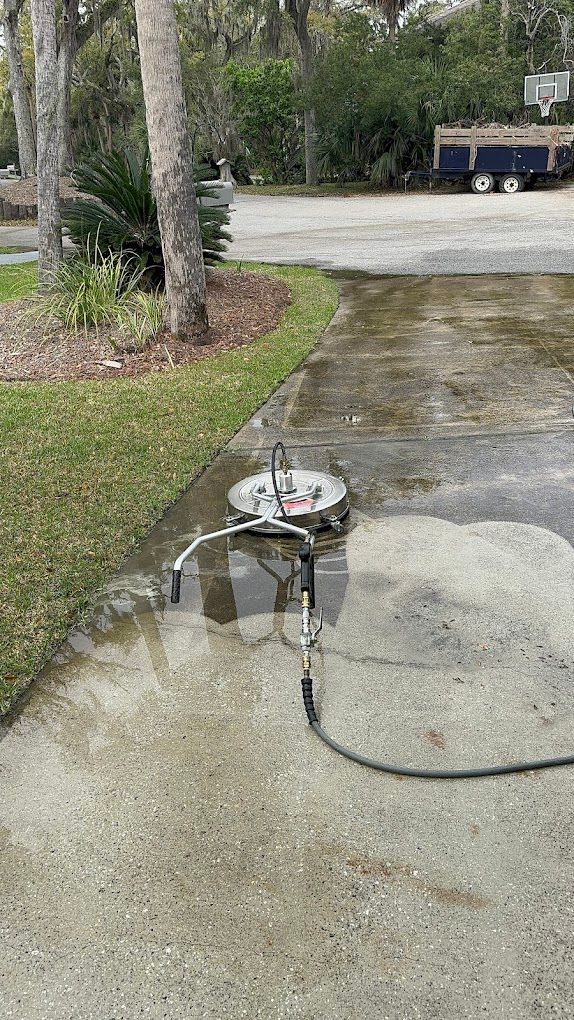 Driveway and Sidewalk Cleaning for Patriot Soft Wash LLC in Beaufort, SC
