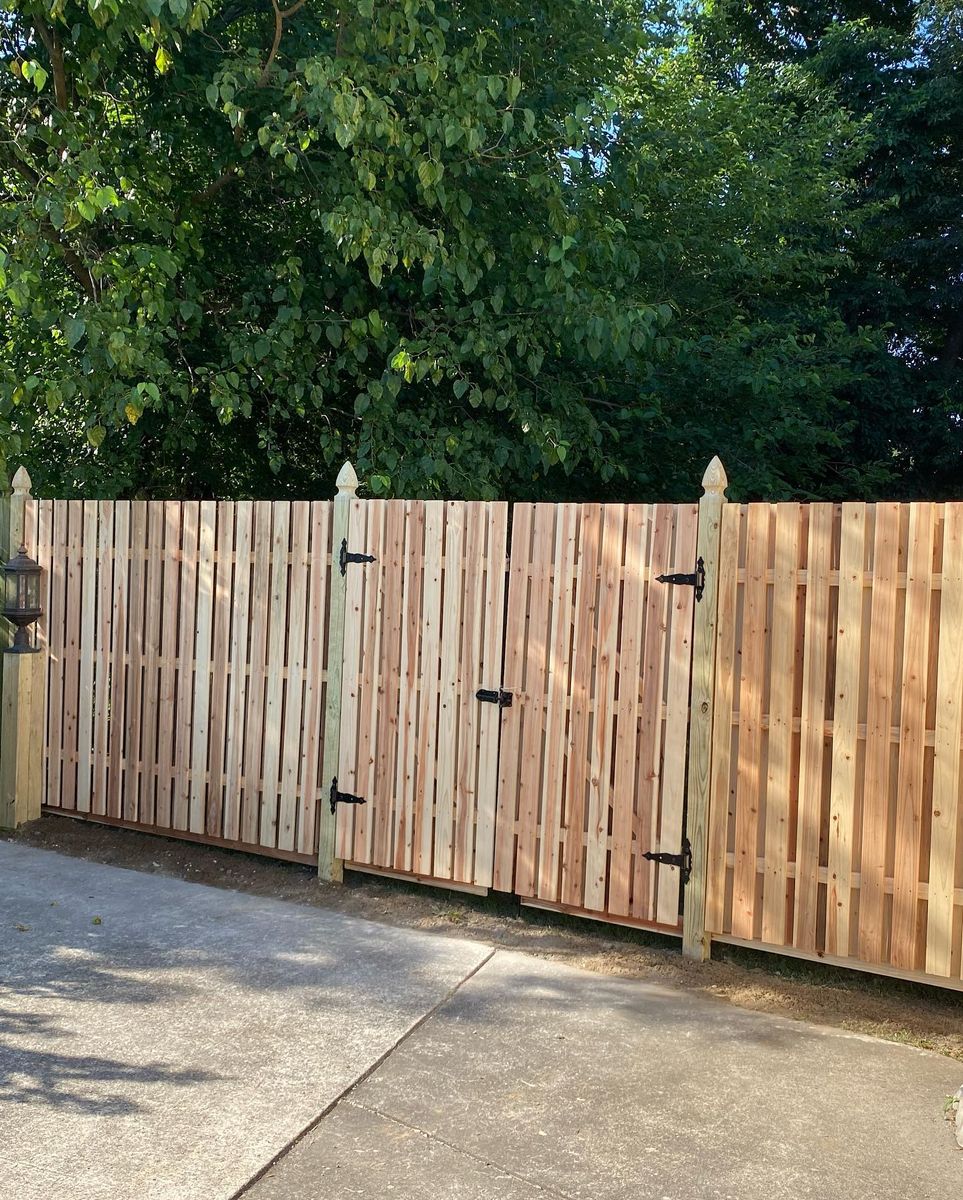 Fencing for Eachus Enterprises LLC in Lebanon, IN