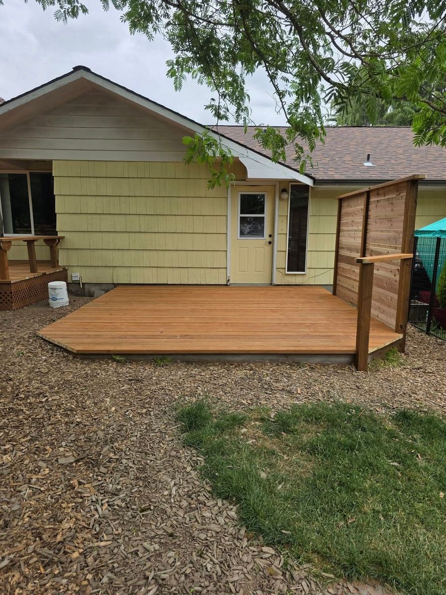 Decks for Bricks and Sticks in McMinnville, OR