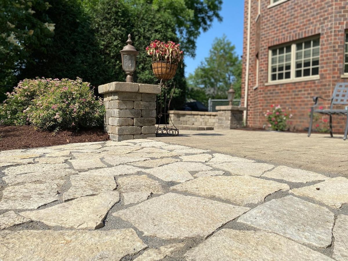 Natural Stone Hardscape for DG Stone & Landscaping Designs in DuPage County, Illinois