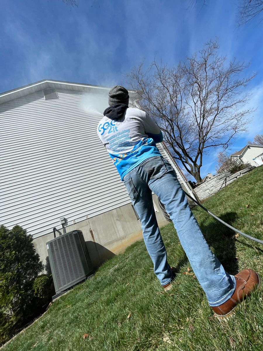 House Washing for See2it Clean in St Louis, MO