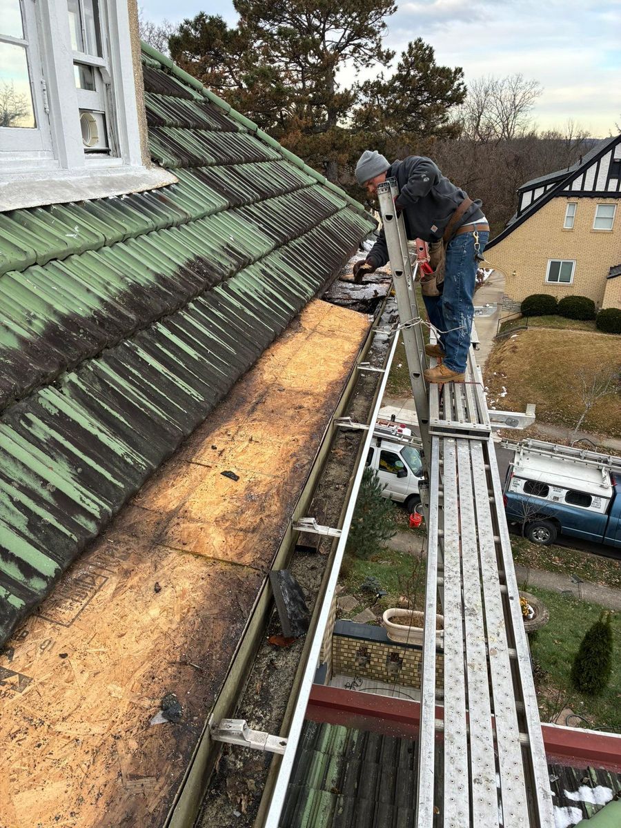 Roofing Replacement for Precious Roofing in Madeira, OH