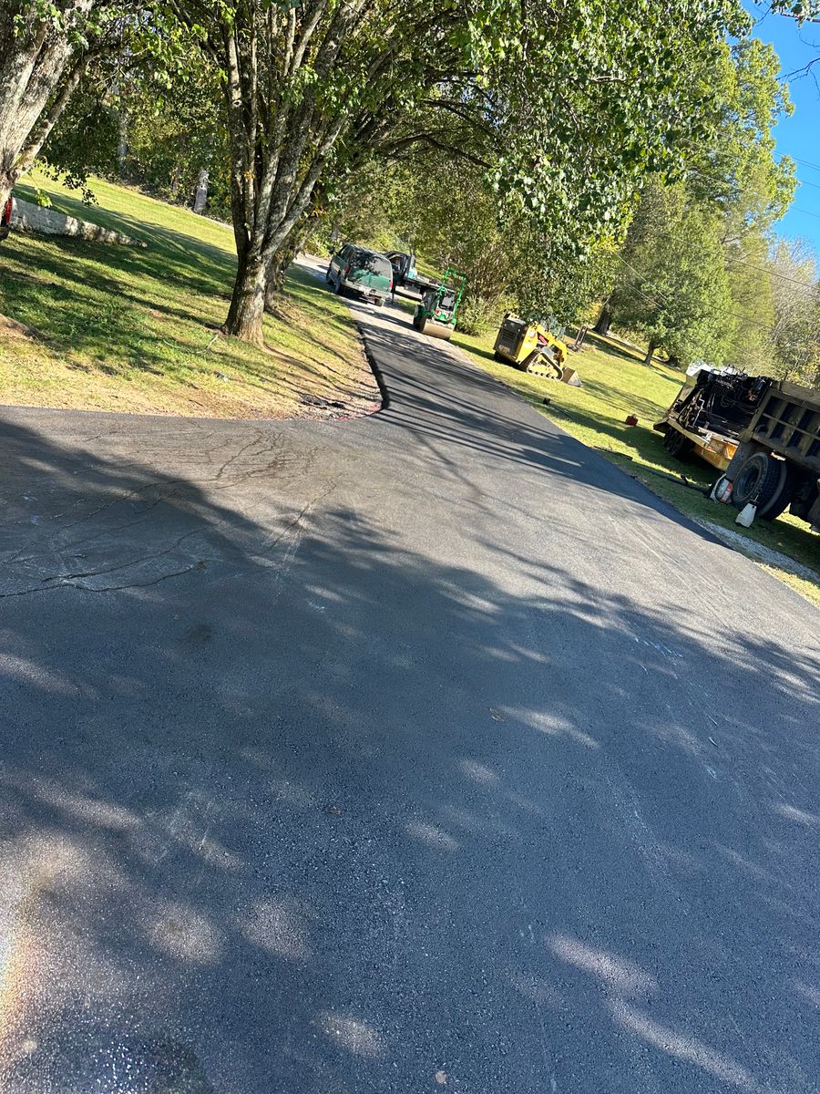 Asphalt Paving for Metzler Paving and Sealcoating in Jacksboro, TN