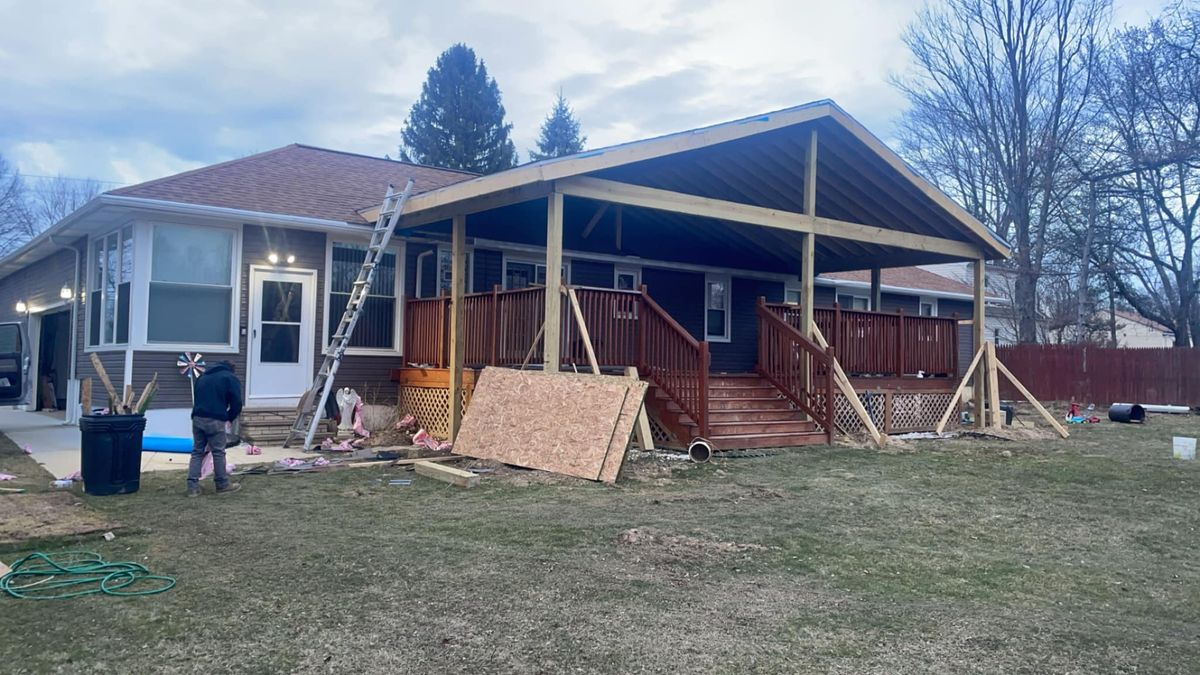 Deck & Patio Installation for Fixin’ Hixson’ in Medina, OH