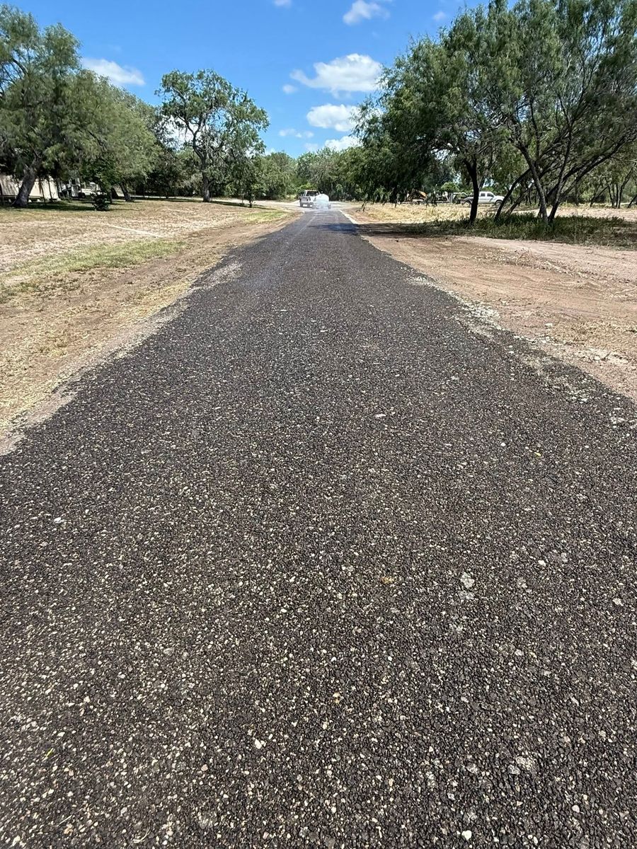 Roadbeds for Strause Land Improvement & Construction in George West, TX