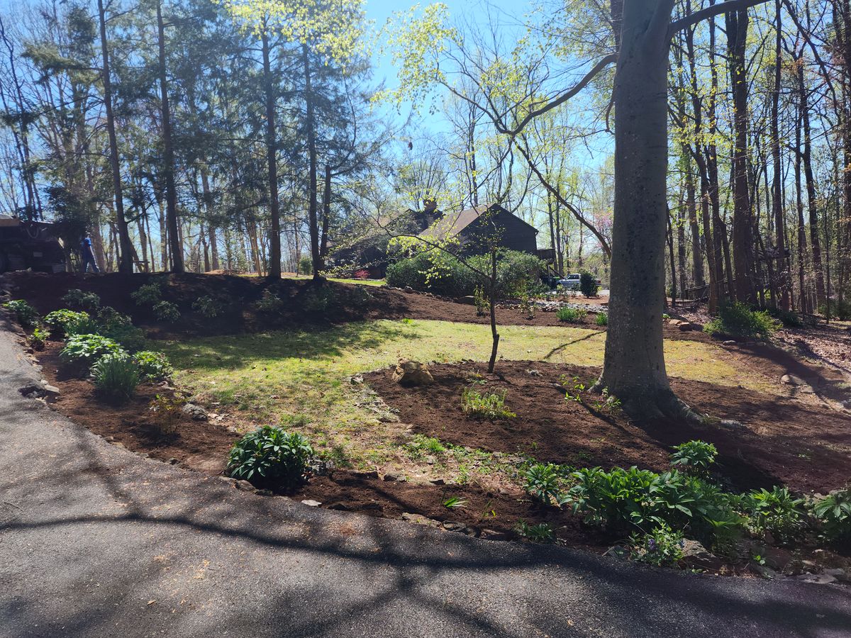 Mulch Installation for Lakeside Landscaping  in Gordonsville, VA