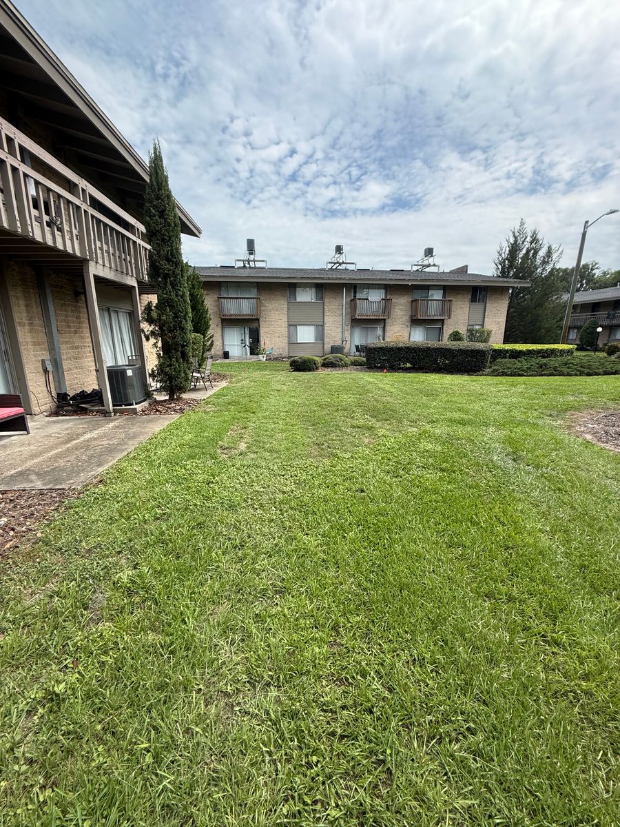 Landscape Maintenance & Mowing Services for Kings Legacy Services in Gainesville ,  FL