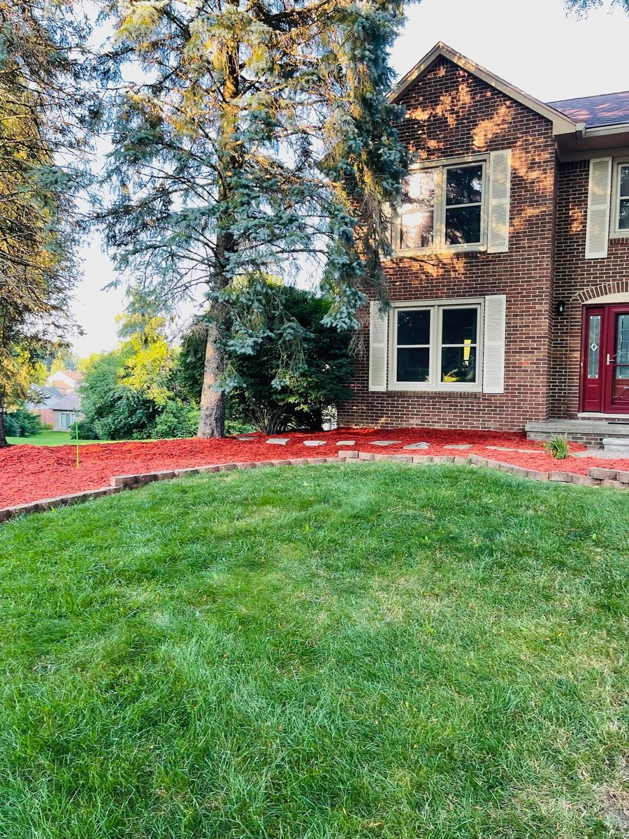 Lawn Aeration for Mulch & Dig in West Bloomfield Township, MI