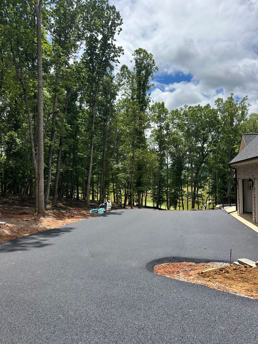 Asphalt Driveways for James R Carter Paving in Roanoke, VA