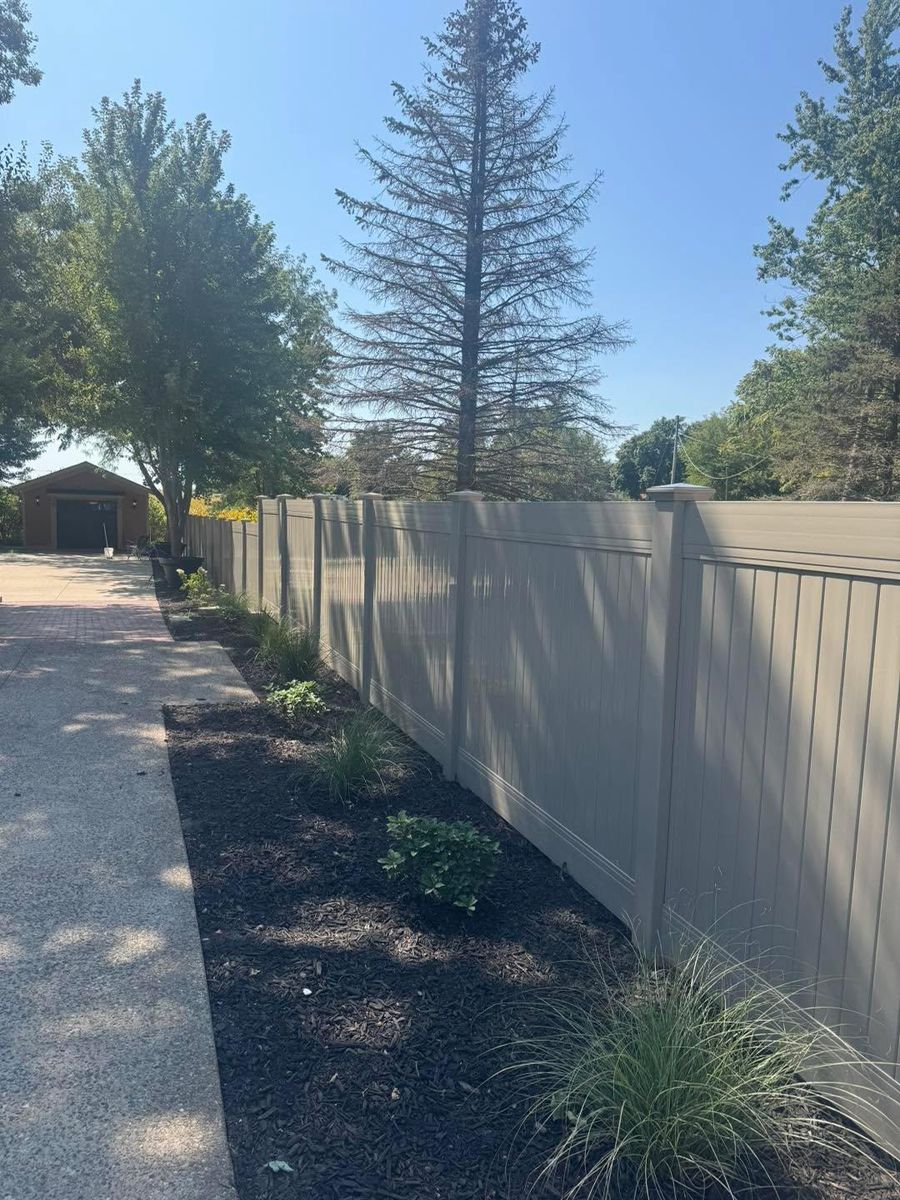 Fence Installation for Illinois Fence & Outdoors in Kewanee, IL