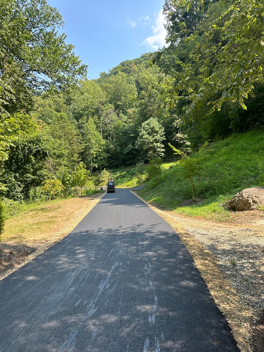 Asphalt Driveways for James R Carter Paving in Roanoke, VA