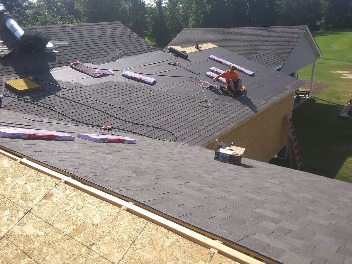 Roofing Replacement for H & R Roofing And Construction  in Union, MS