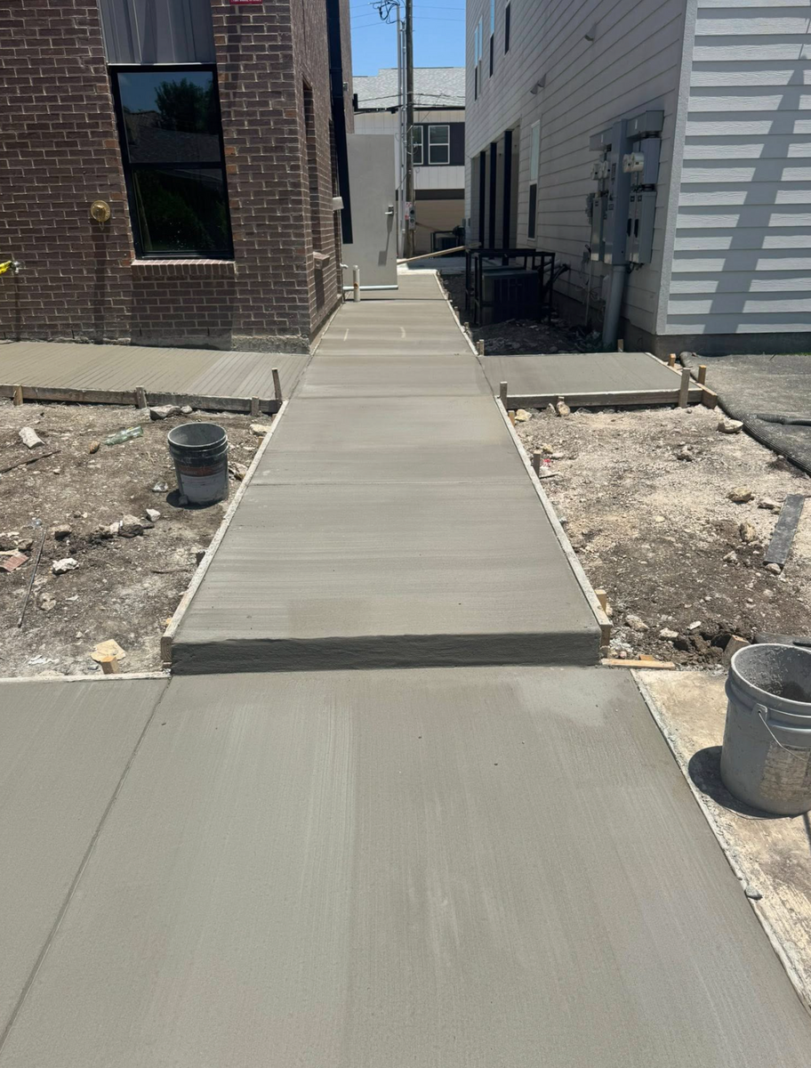 Sidewalk Installation for 3B Concrete Construction LLC in DFW, TX