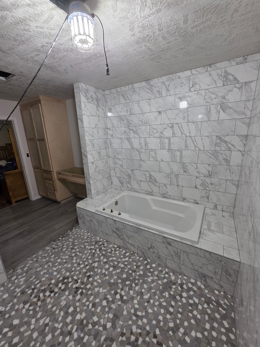 Bathroom Remodel for D&J Custom Floors in Nederland, TX