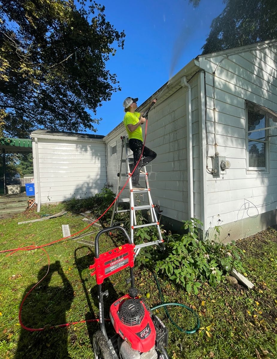 Pressure Washing for Surface Painting Company in Cortland, NY