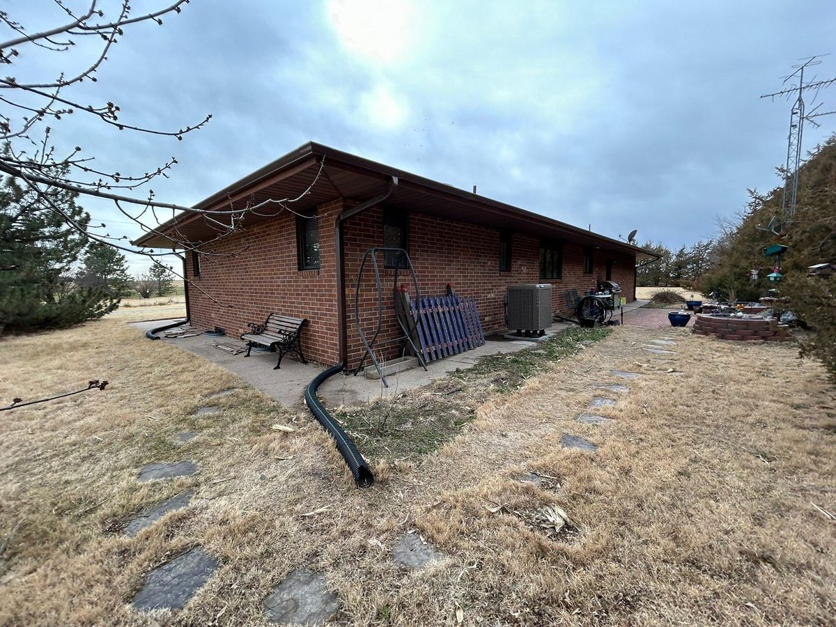 Residential Gutter Cleaning for The Gutter Man Seamless in Lexington, NE
