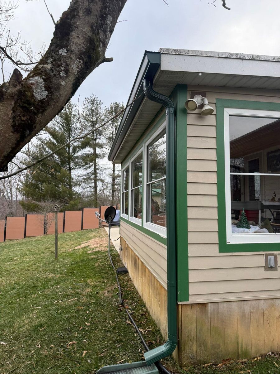 Roofing Repairs for Top Hand Roofing and Gutter in Pomeroy, OH