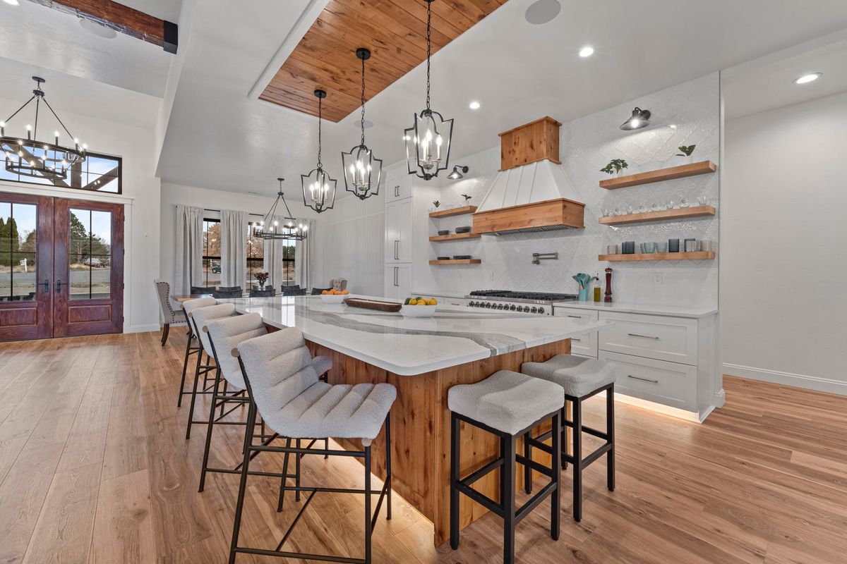 Custom Home Construction for Genuine Homes LLC in Franklin County, WA