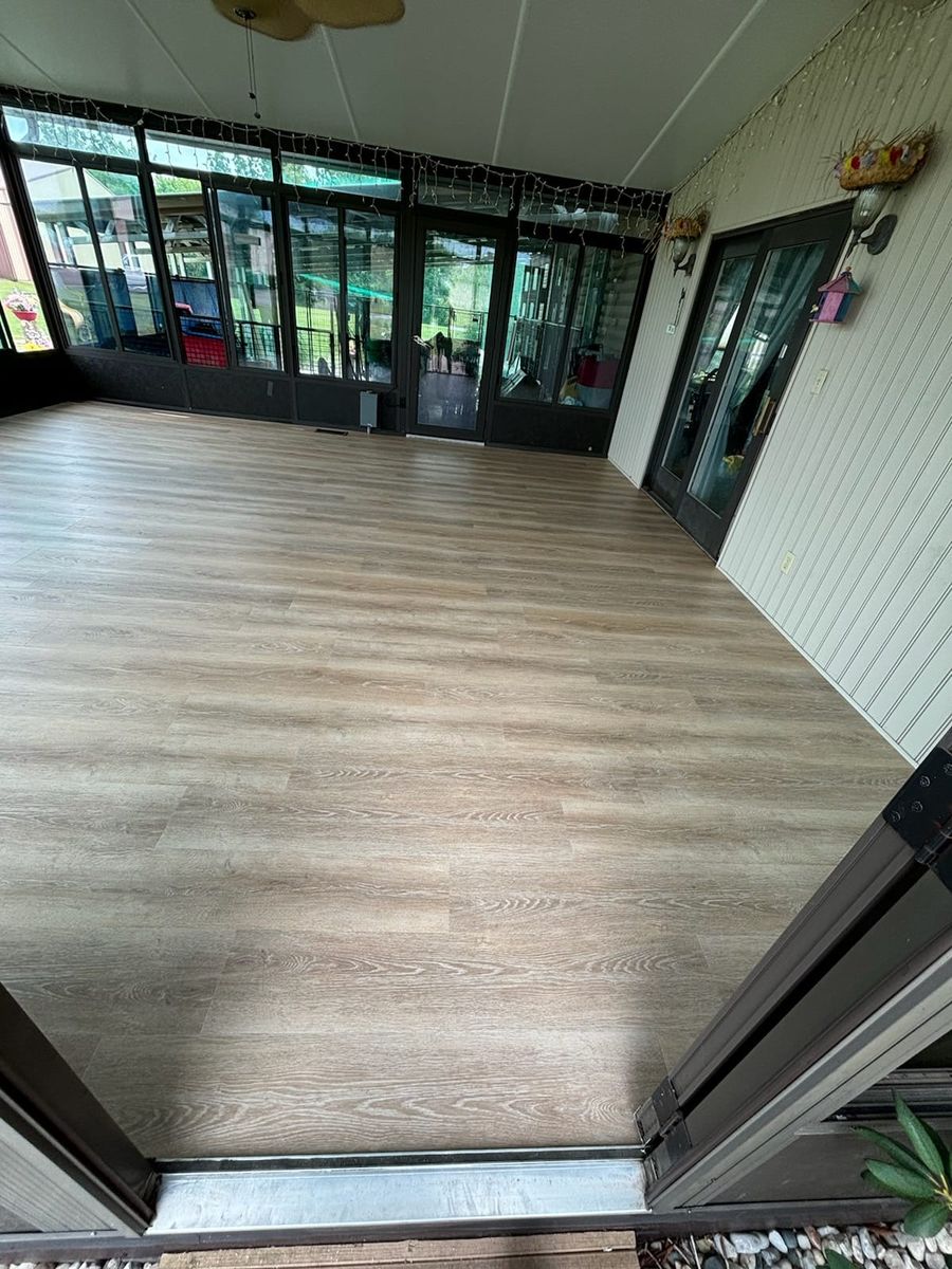 Flooring for Santiago Construction LLC in Valparaiso, IN