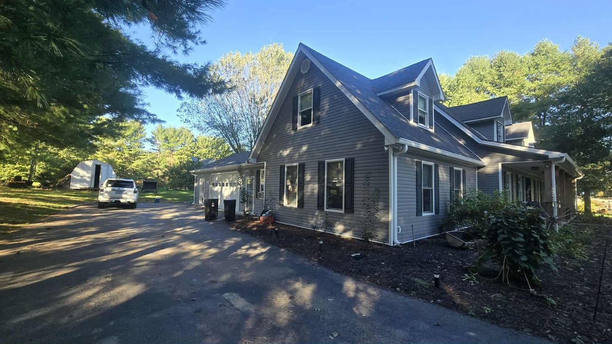 All forms of Siding metal and vynl for KY Gutter Pro & Specialty Roofing Systems in Monticello, KY