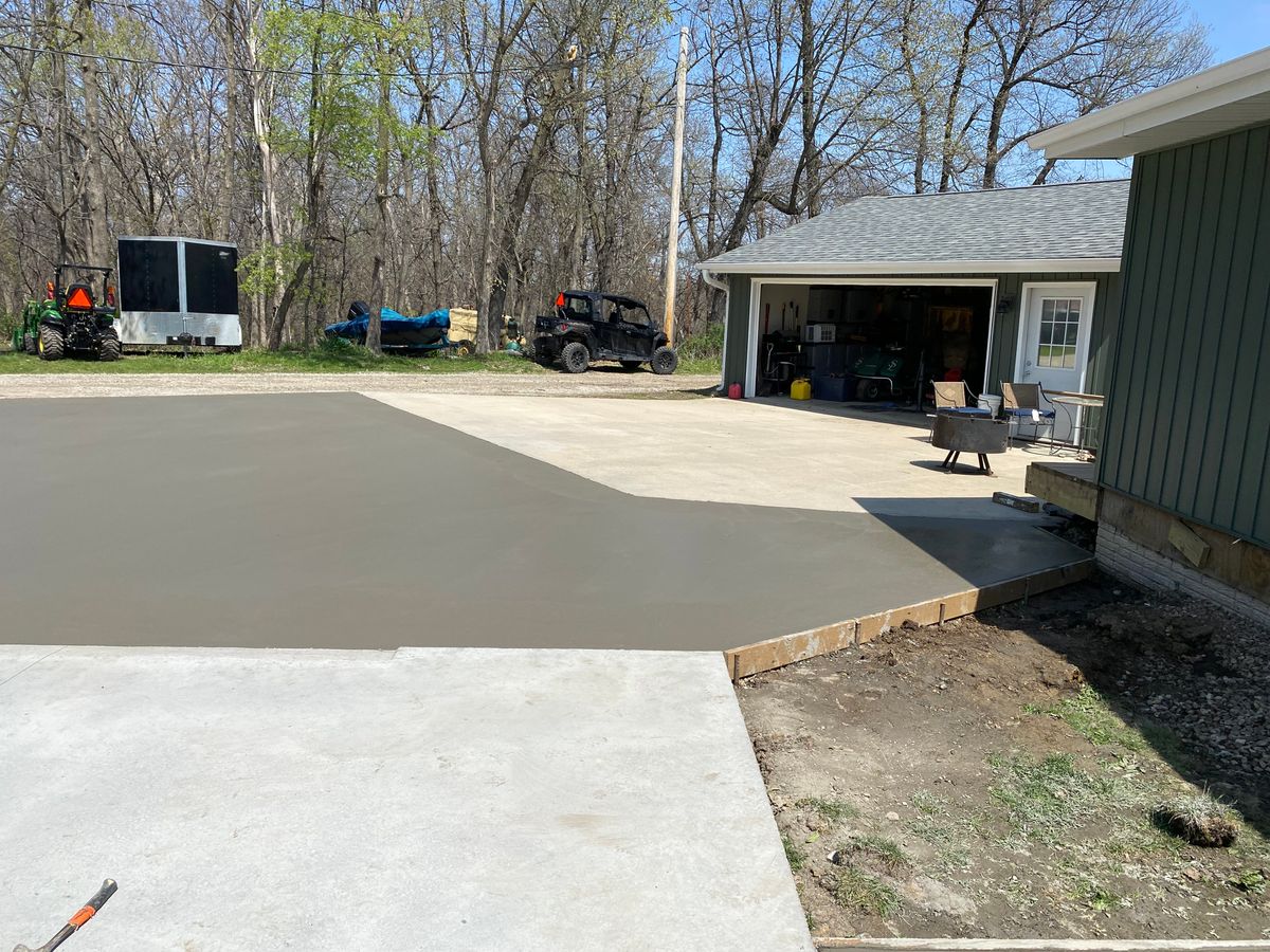Concrete for Sly Construction LLC in Newton, IA