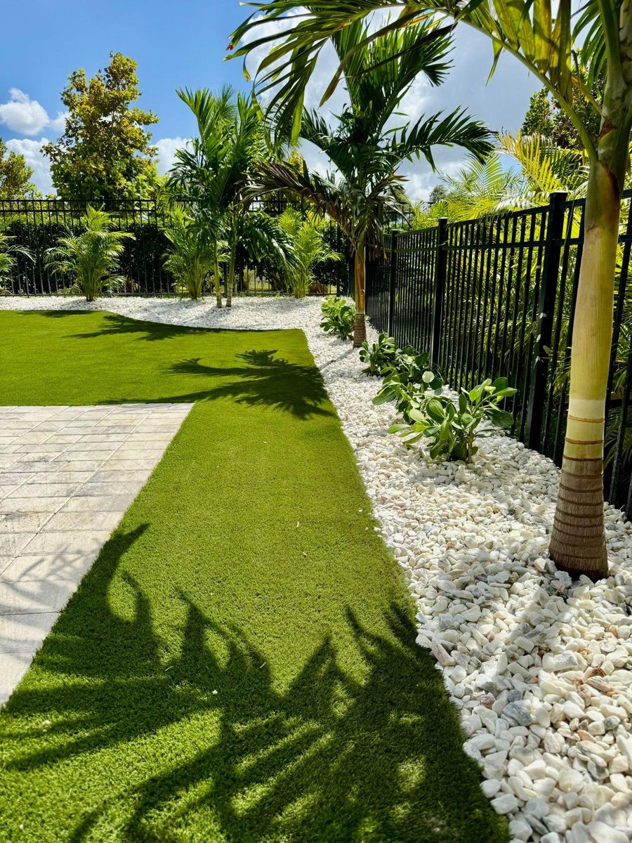 Landscaping for Shoreside Property Services in Apollo Beach, FL