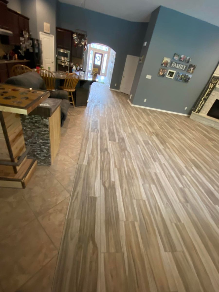 Floor Repair for Maximus Flooring Experts in Pearland, TX