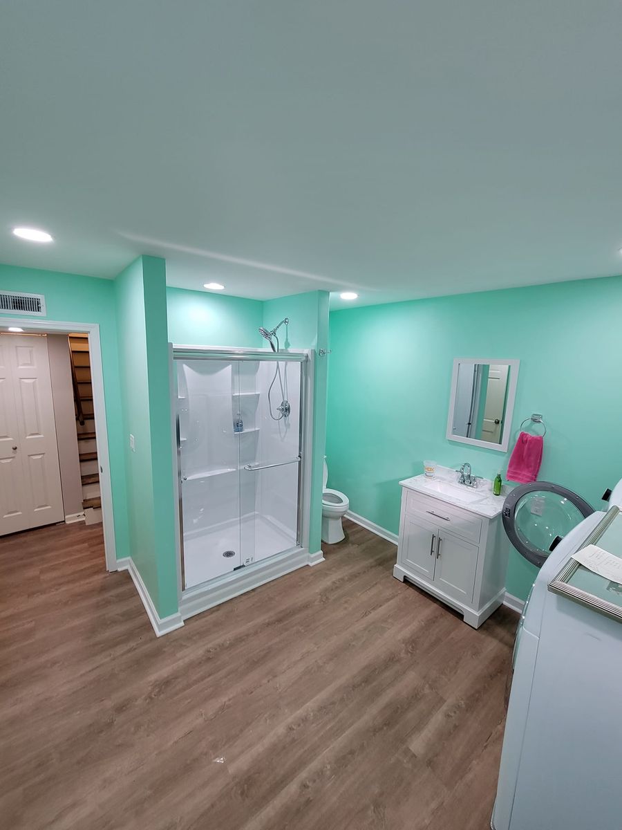 Bathroom Renovation for Middle Man Construction in Fall Branch, TN