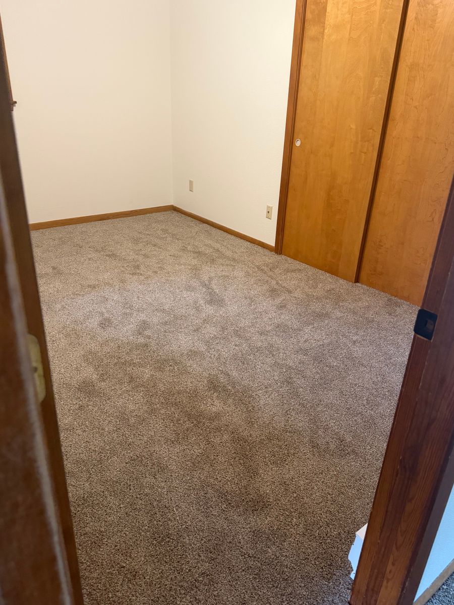 Carpet Installation And Repair for R. Royal Floors in Royalton, MN