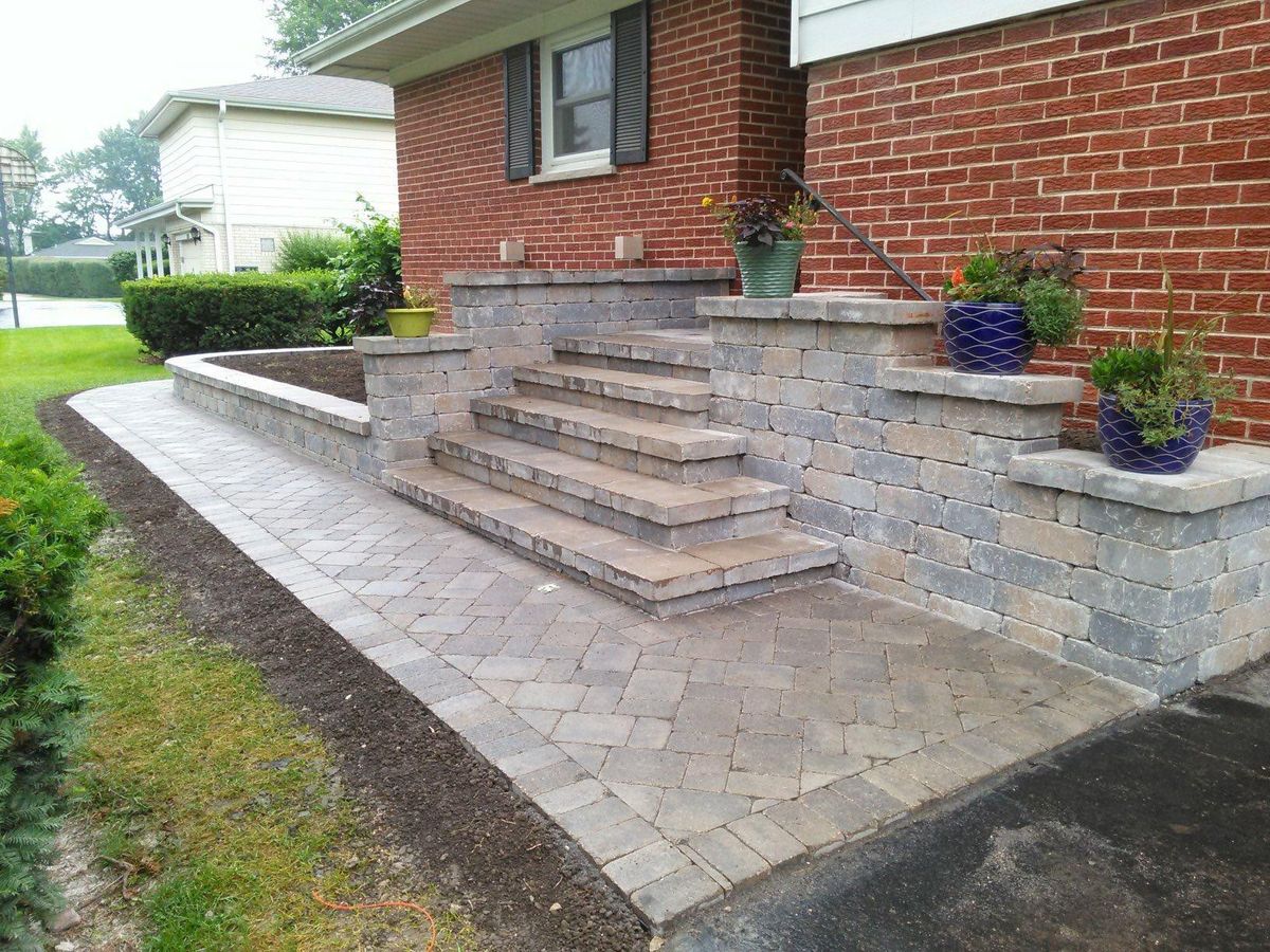 Patio Design & Construction for Alvarez Pavingstone INC. in Lyons, IL