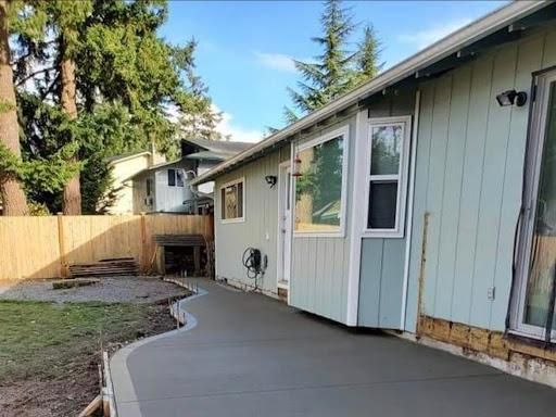 Sidewalk Installation for Texas Bay Concrete in Houston, TX