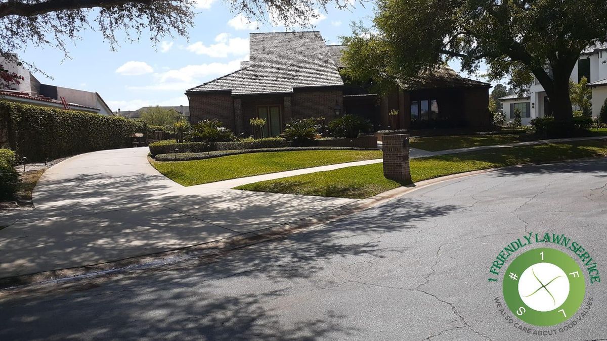 Commercial Property Maintenance for 1 Friendly Lawn Service  in Tampa, FL