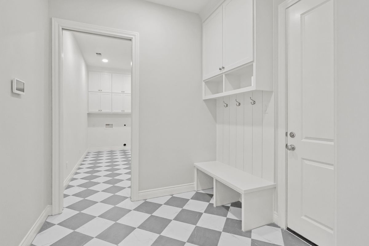 Flooring for Easterling Homes in College Station, TX