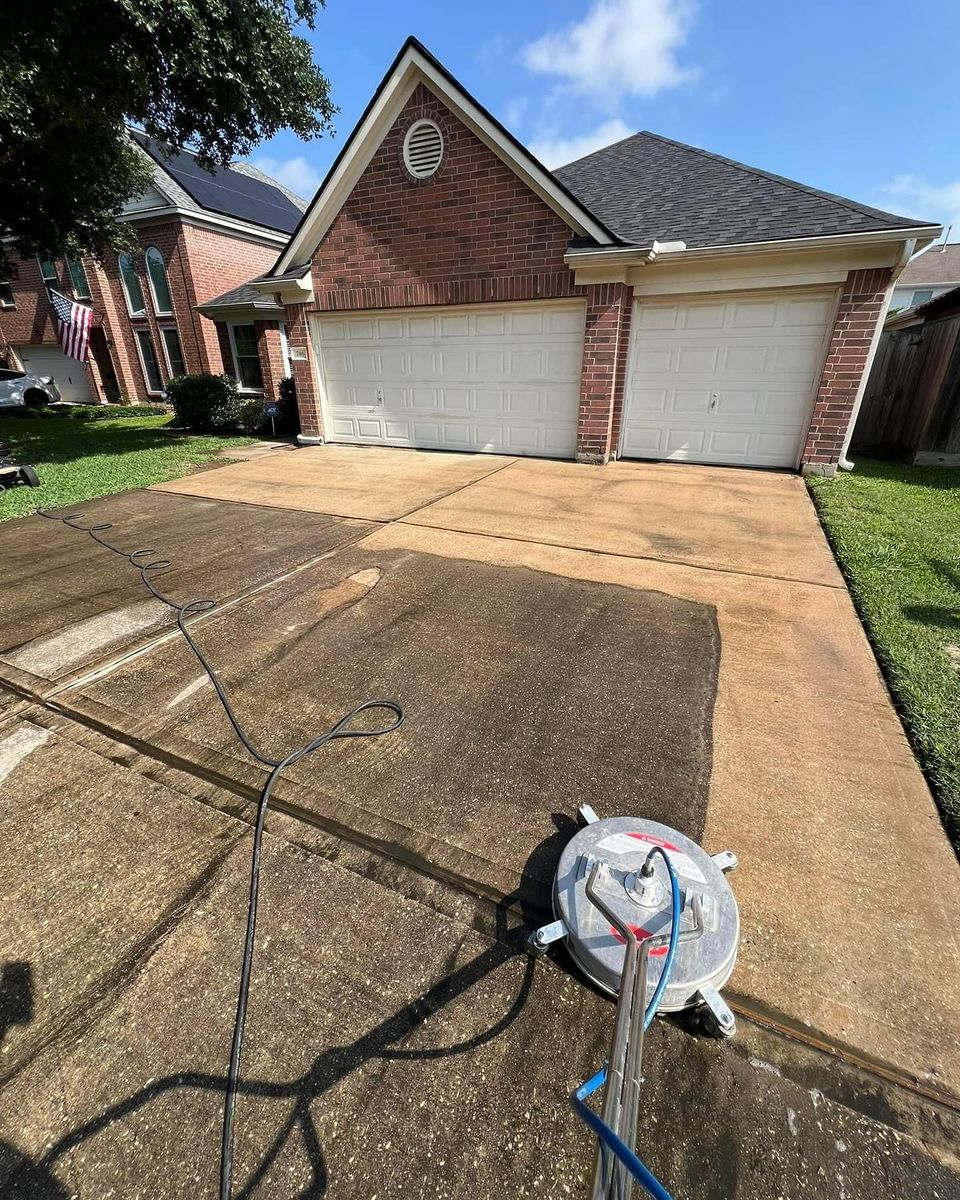 Powerwashing for Prime Home Improvement in Cincinnati, OH